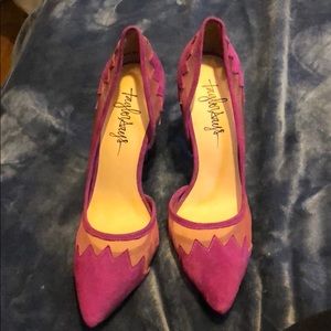 Taylor Says High Heels